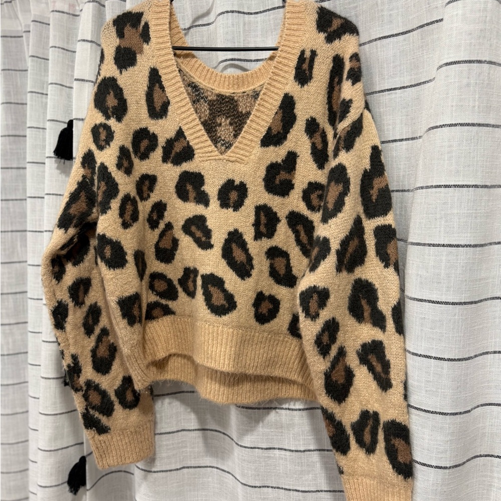 Adorable PINK (VS) Cheetah Sweater